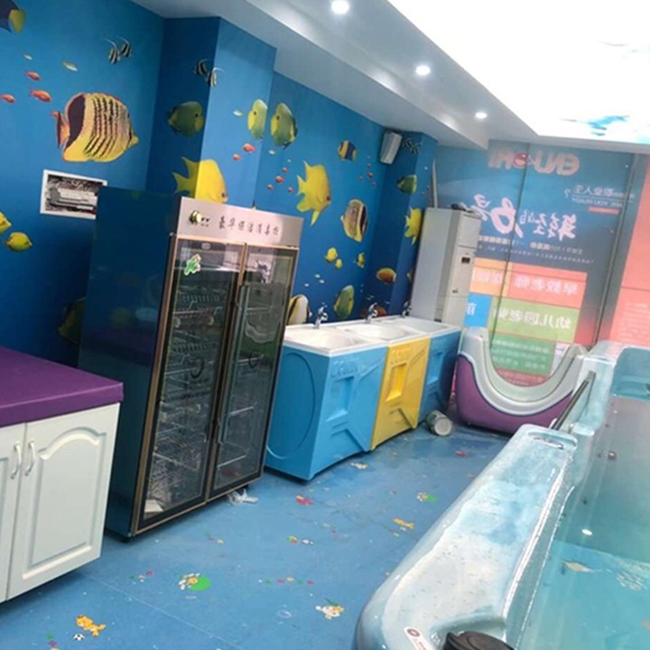 嬰幼兒游泳館